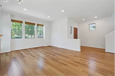 13562 SW Macbeth Dr, Portland, OR 97224 - Photo 5