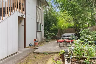 1147 W 11th Alley, Eugene, OR 97402 - Photo 11
