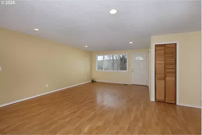 624 Staats Ave, Maupin, OR 97037 - Photo 5