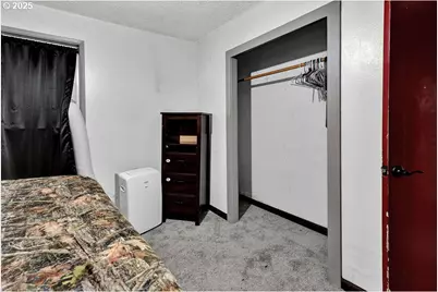 154 37th St, Springfield, OR 97478 - Photo 21