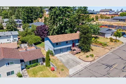 2230 Oak St, North Bend, OR 97459 - Photo 1