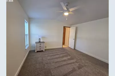 1240 Embarcadero Cir, Coos Bay, OR 97420 - Photo 5