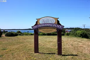 1240 Embarcadero Cir, Coos Bay, OR 97420 - Photo 23