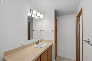 1240 Embarcadero Cir, Coos Bay, OR 97420 - Photo 9