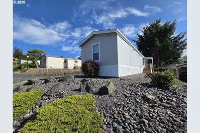 1240 Embarcadero Cir, Coos Bay, OR 97420 - Photo 1