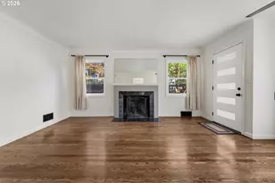 2034 NE Junior St, Portland, OR 97211 - Photo 5