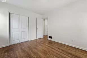 2034 NE Junior St, Portland, OR 97211 - Photo 17