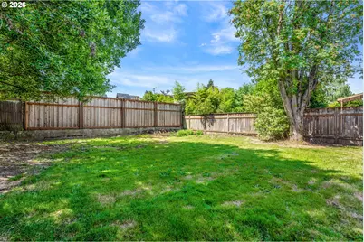2034 NE Junior St, Portland, OR 97211 - Photo 27