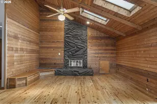 1839 SW Collins Ct, Portland, OR 97219 - Photo 7