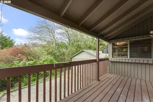 1839 SW Collins Ct, Portland, OR 97219 - Photo 11