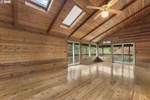 1839 SW Collins Ct, Portland, OR 97219 - Photo 9