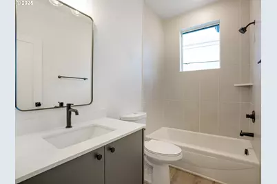 5855 NE Prescott St, Portland, OR 97218 - Photo 13