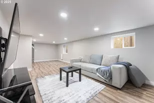 8767 N Peninsular Ave, Portland, OR 97217 - Photo 25