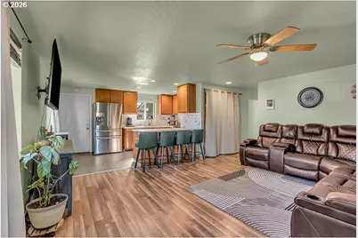 2454 NW 4th Ave, Hillsboro, OR 97124 - Photo 21