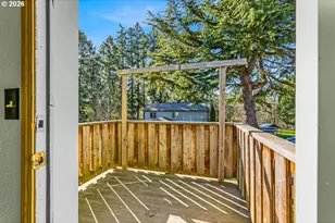 2454 NW 4th Ave, Hillsboro, OR 97124 - Photo 29