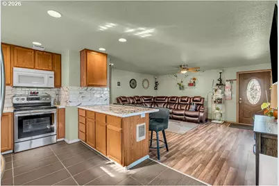 2454 NW 4th Ave, Hillsboro, OR 97124 - Photo 27