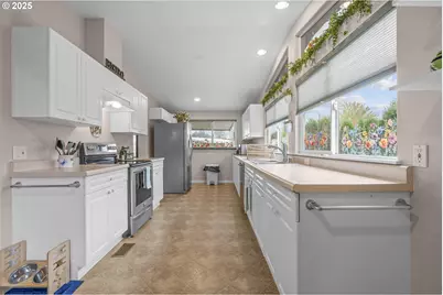 1199 N Terry St #169, Eugene, OR 97402 - Photo 9