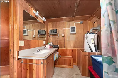 85 Diamond Lake Loop, Chemult, OR 97731 - Photo 13