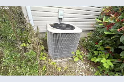 10082 Lone Pine Ln, Myrtle Point, OR 97458 - Photo 19