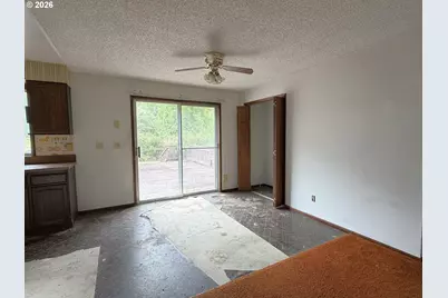 10082 Lone Pine Ln, Myrtle Point, OR 97458 - Photo 17