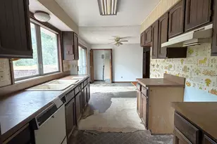 10082 Lone Pine Ln, Myrtle Point, OR 97458 - Photo 15