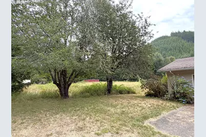 10082 Lone Pine Ln, Myrtle Point, OR 97458 - Photo 35