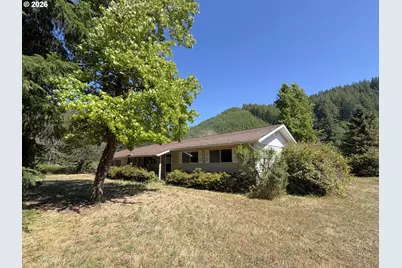 10082 Lone Pine Ln, Myrtle Point, OR 97458 - Photo 1
