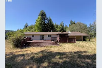 10082 Lone Pine Ln, Myrtle Point, OR 97458 - Photo 3