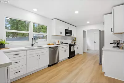 14123 SE Upper Aldercrest Dr, Milwaukie, OR 97267 - Photo 13