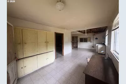 39688 Row River Rd, Dorena, OR 97434 - Photo 9