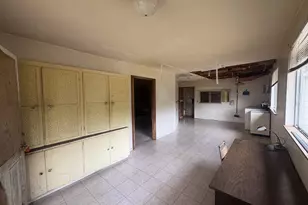 39688 Row River Rd, Dorena, OR 97434 - Photo 9