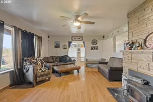 1993 Linnell Ave, Roseburg, OR 97471 - Photo 5