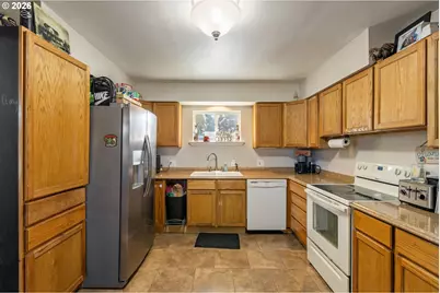 1993 Linnell Ave, Roseburg, OR 97471 - Photo 7