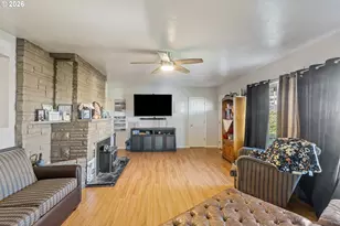 1993 Linnell Ave, Roseburg, OR 97471 - Photo 3