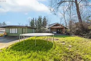 1993 Linnell Ave, Roseburg, OR 97471 - Photo 25