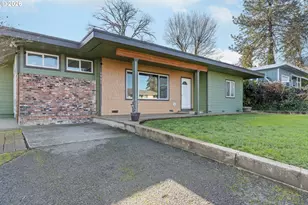 1993 Linnell Ave, Roseburg, OR 97471 - Photo 1