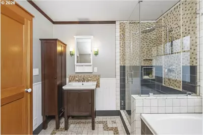 1833 NE 48th Ave, Portland, OR 97213 - Photo 25