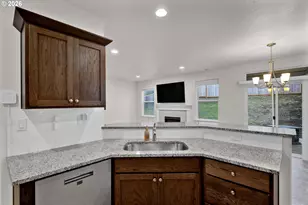 1981 S 59th St, Springfield, OR 97478 - Photo 13