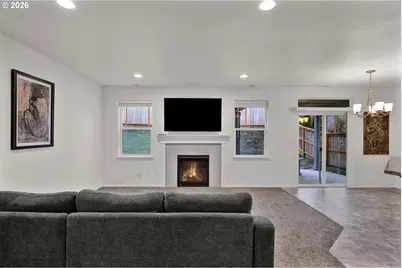 1981 S 59th St, Springfield, OR 97478 - Photo 5