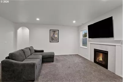 1981 S 59th St, Springfield, OR 97478 - Photo 9