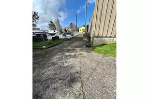 1524 Sheridan Ave, North Bend, OR 97459 - Photo 11