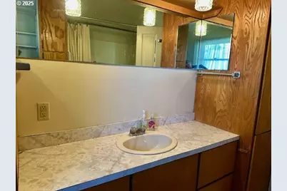 1524 Sheridan Ave, North Bend, OR 97459 - Photo 21