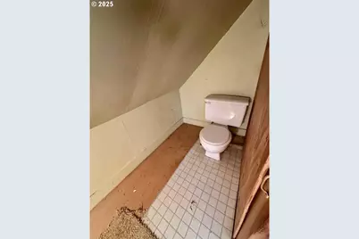 1524 Sheridan Ave, North Bend, OR 97459 - Photo 31