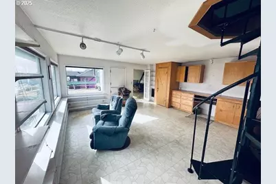 1524 Sheridan Ave, North Bend, OR 97459 - Photo 25