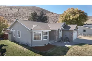 137 Foothill Dr, Baker City, OR 97814 - Photo 3