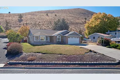 137 Foothill Dr, Baker City, OR 97814 - Photo 1