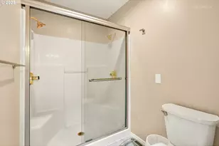 2525 NW 141st Pl, Portland, OR 97229 - Photo 33