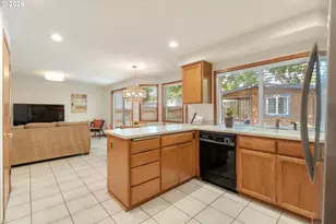12295 SW Anton Dr, Portland, OR 97223 - Photo 13