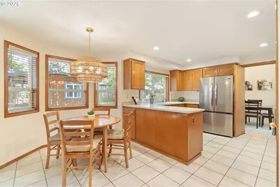 12295 SW Anton Dr, Portland, OR 97223 - Photo 17