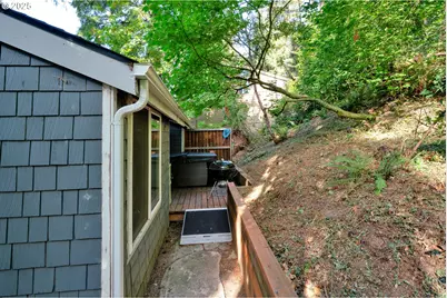 7025 Glacier Dr, Springfield, OR 97478 - Photo 29